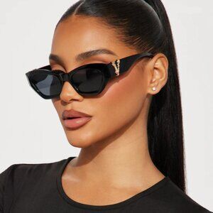 Very Indecisive Black Sunglasses